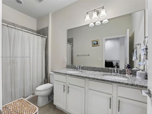 3953 Black Olive Ln, Hollywood, FL 33021