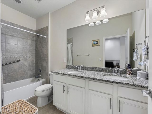 3953 Black Olive Ln, Hollywood, FL 33021