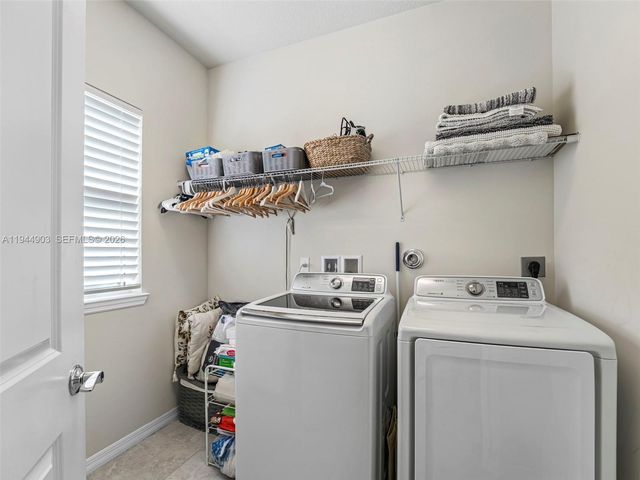 3953 Black Olive Ln, Hollywood, FL 33021