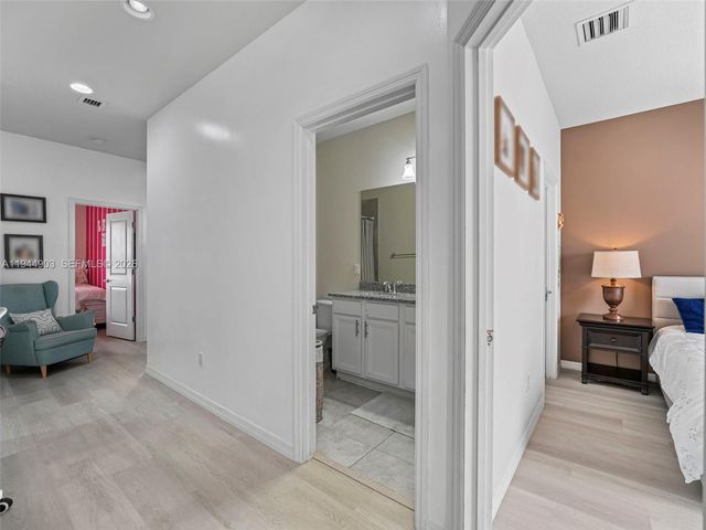 3953 Black Olive Ln, Hollywood, FL 33021