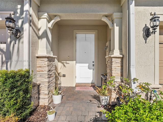 3953 Black Olive Ln, Hollywood, FL 33021