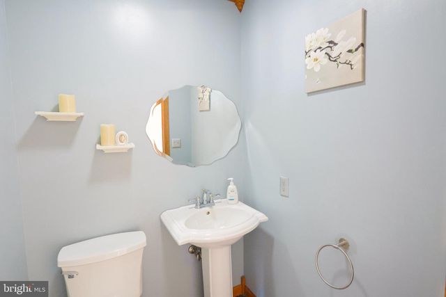534 CARMA DR, Shippensburg, PA 17257