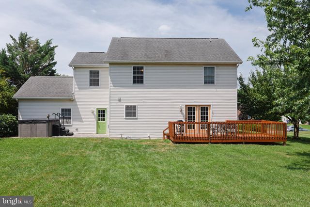 534 CARMA DR, Shippensburg, PA 17257