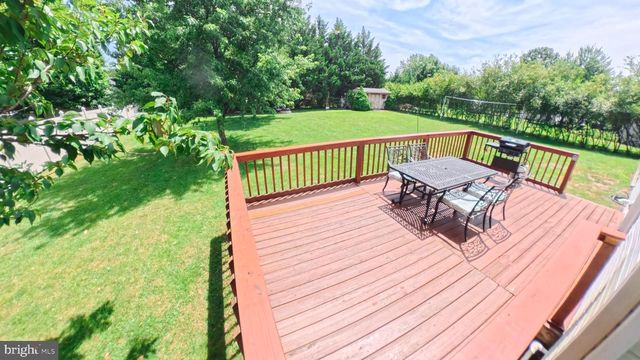 534 CARMA DR, Shippensburg, PA 17257