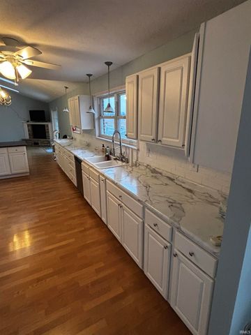 6658 W Mulberry Jefferson Road, Frankfort, IN 46041