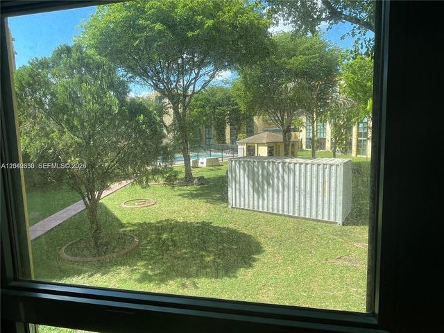 11780 SW 18th St 213, Miami, FL 33175