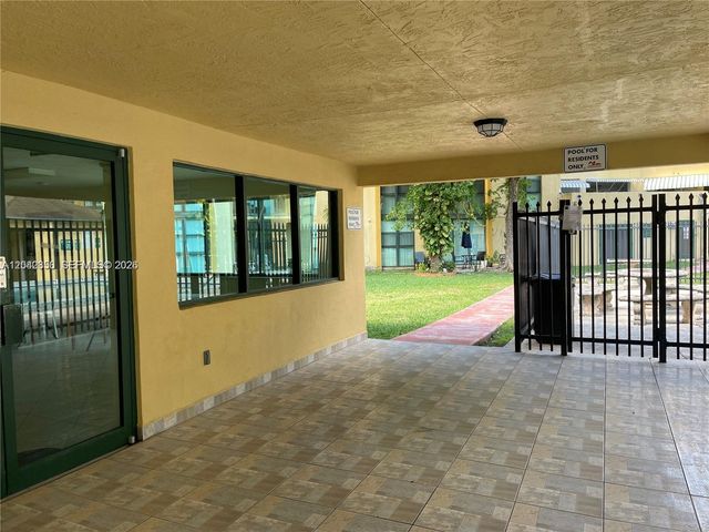 11780 SW 18th St 213, Miami, FL 33175