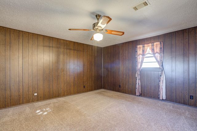 1651 Bear Road, Levelland, TX 79336