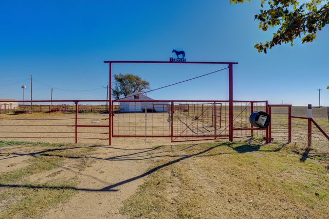 1651 Bear Road, Levelland, TX 79336