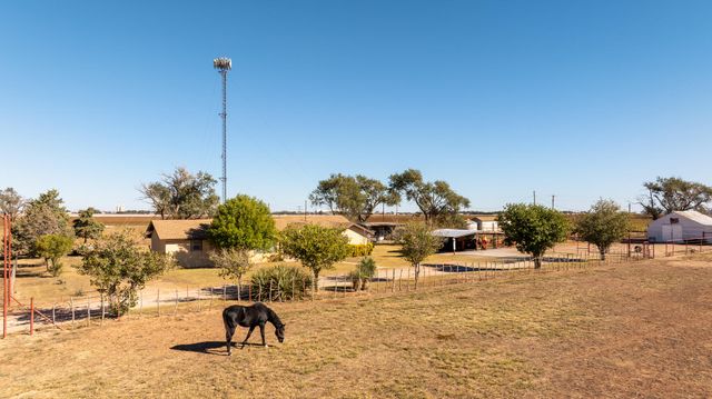 1651 Bear Road, Levelland, TX 79336