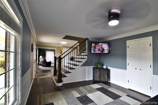 9693 Burning Tree Drive, Grand Blanc, MI 48439