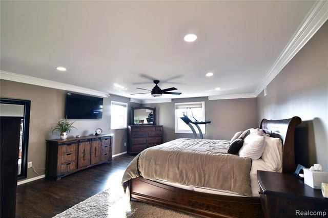 9693 Burning Tree Drive, Grand Blanc, MI 48439