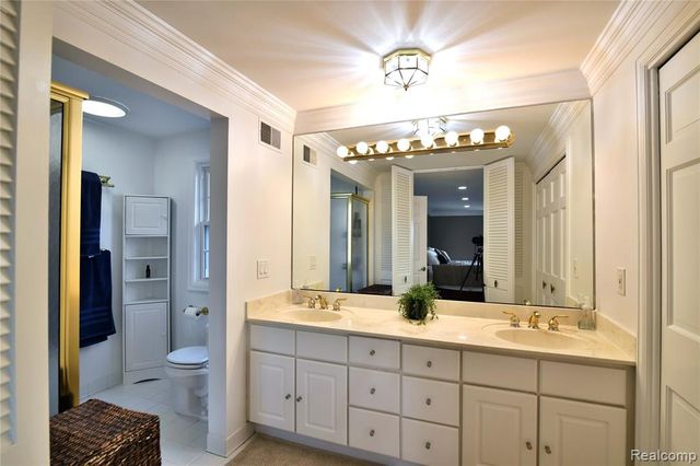 9693 Burning Tree Drive, Grand Blanc, MI 48439