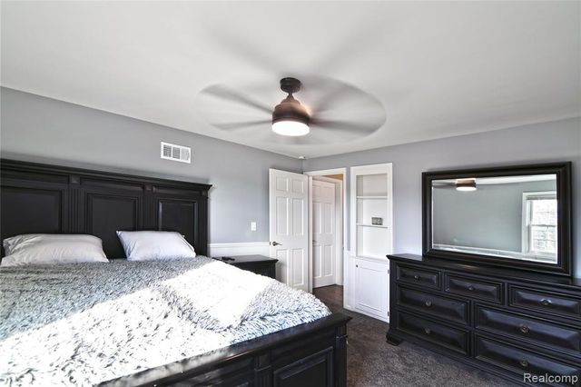 9693 Burning Tree Drive, Grand Blanc, MI 48439