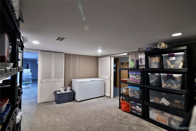 9693 Burning Tree Drive, Grand Blanc, MI 48439