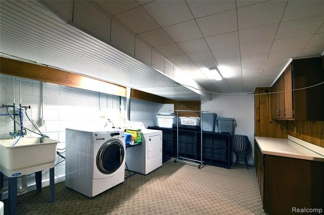 9693 Burning Tree Drive, Grand Blanc, MI 48439