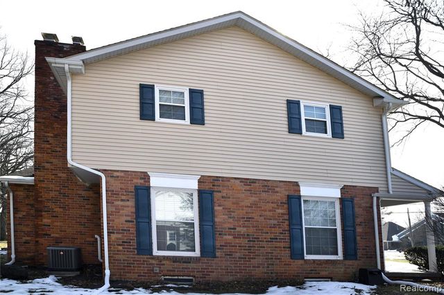 9693 Burning Tree Drive, Grand Blanc, MI 48439