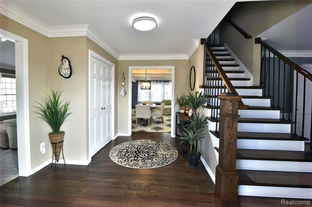 9693 Burning Tree Drive, Grand Blanc, MI 48439