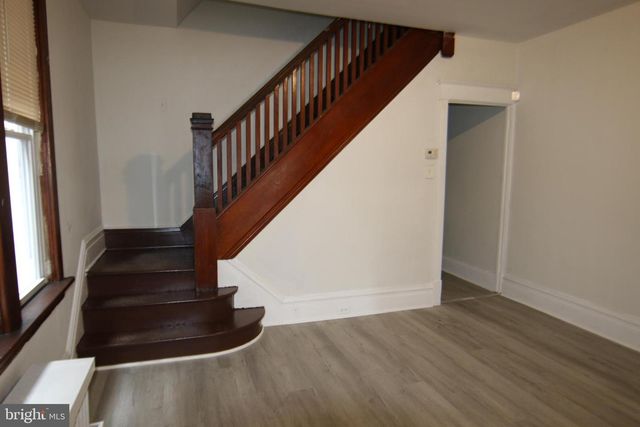 1804 HOLLY ST, Harrisburg, PA 17104