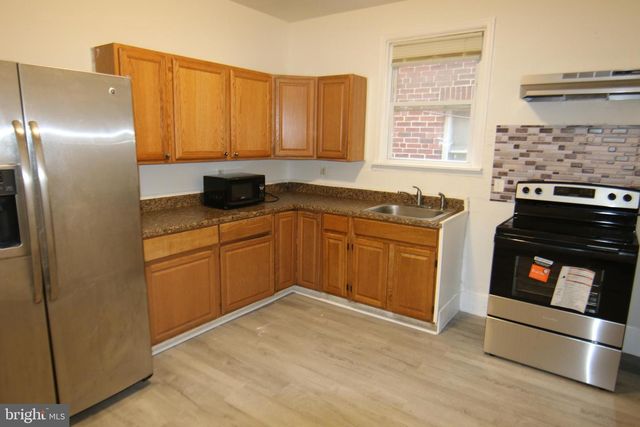 1804 HOLLY ST, Harrisburg, PA 17104