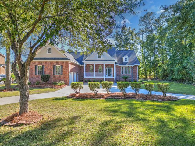 8623 Mcchune Court, North Charleston, SC 29420