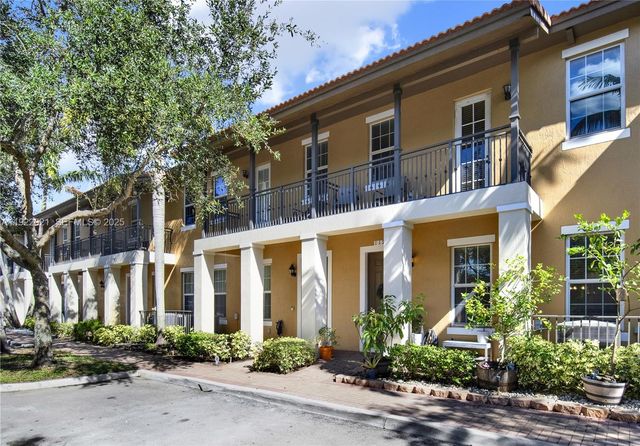 1121 SW 147th Ter, Pembroke Pines, FL 33027