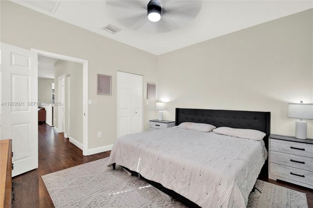 1121 SW 147th Ter, Pembroke Pines, FL 33027