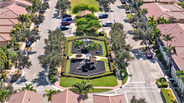 1121 SW 147th Ter, Pembroke Pines, FL 33027