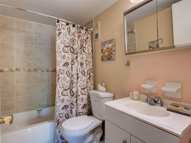 3242 S SEMORAN BOULEVARD 22, Orlando, FL 32822