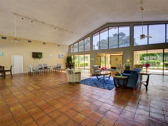 3242 S SEMORAN BOULEVARD 22, Orlando, FL 32822