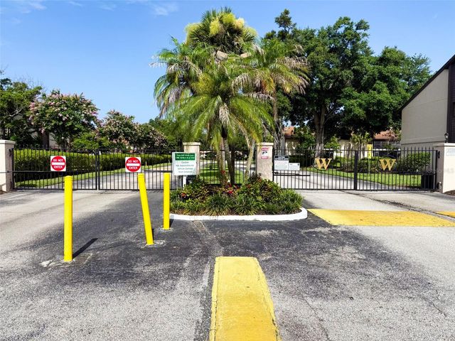 3242 S SEMORAN BOULEVARD 22, Orlando, FL 32822