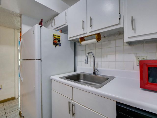 3242 S SEMORAN BOULEVARD 22, Orlando, FL 32822