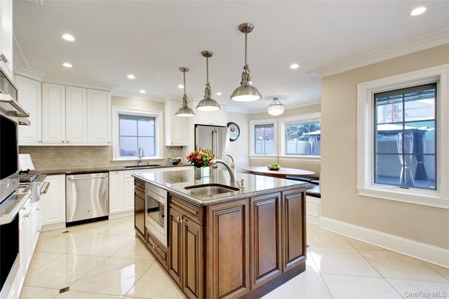 54-16 252nd Street, Little Neck, NY 11362