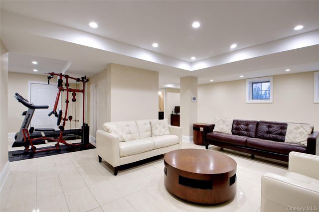 54-16 252nd Street, Little Neck, NY 11362