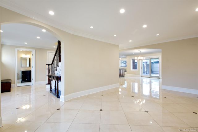 54-16 252nd Street, Little Neck, NY 11362