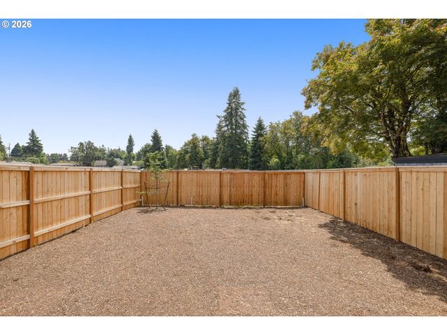 136 Randall St, Oregon City, OR 97045