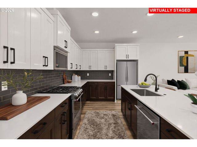 136 Randall St, Oregon City, OR 97045
