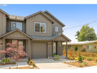136 Randall St, Oregon City, OR 97045