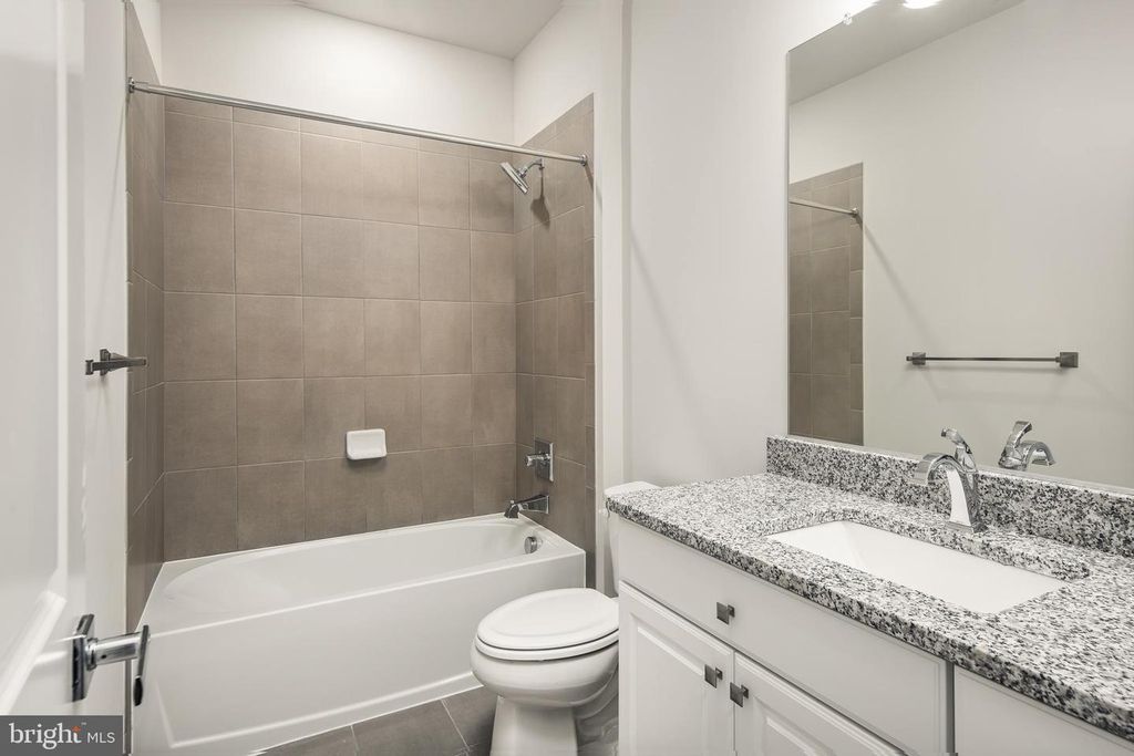 547 GARDEN GATE DRIVE, Frederick, MD 21702