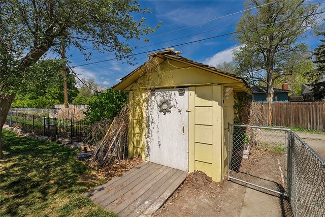 2547 Broadwater Ave, Billings, MT 59102