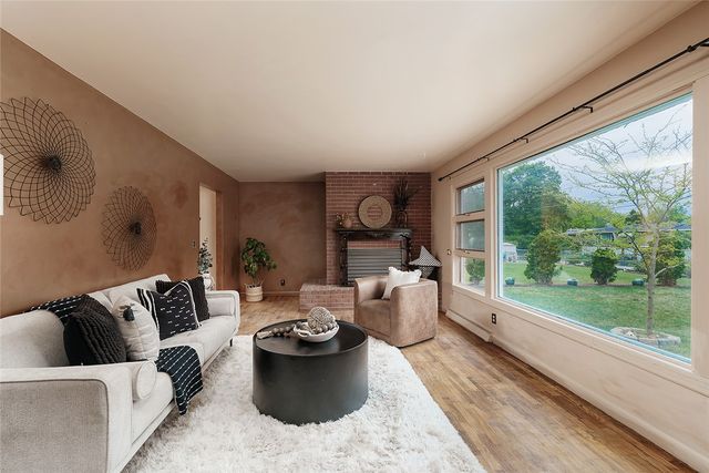 2547 Broadwater Ave, Billings, MT 59102