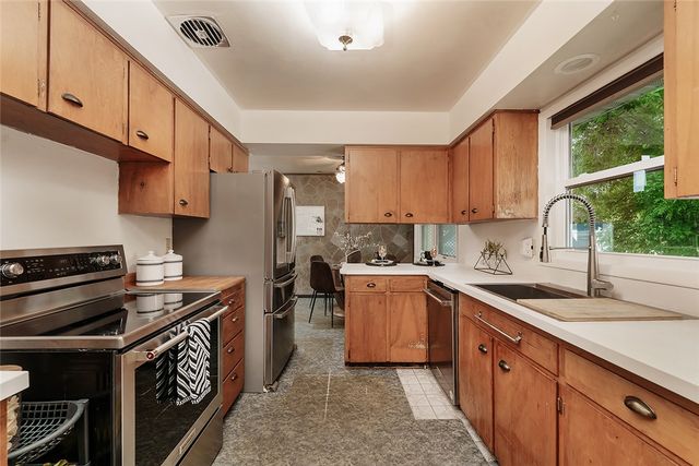 2547 Broadwater Ave, Billings, MT 59102