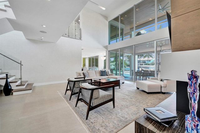 2718 NE 17th Street, Fort Lauderdale, FL 33305