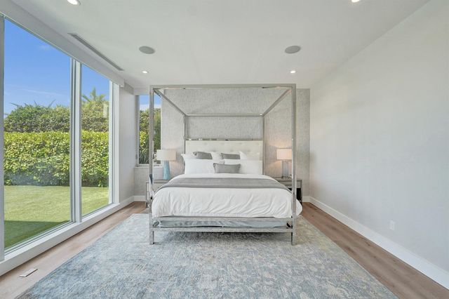 2718 NE 17th Street, Fort Lauderdale, FL 33305