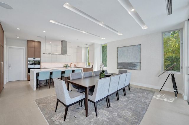 2718 NE 17th Street, Fort Lauderdale, FL 33305