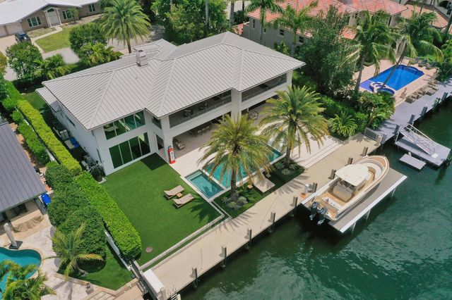 2718 NE 17th Street, Fort Lauderdale, FL 33305