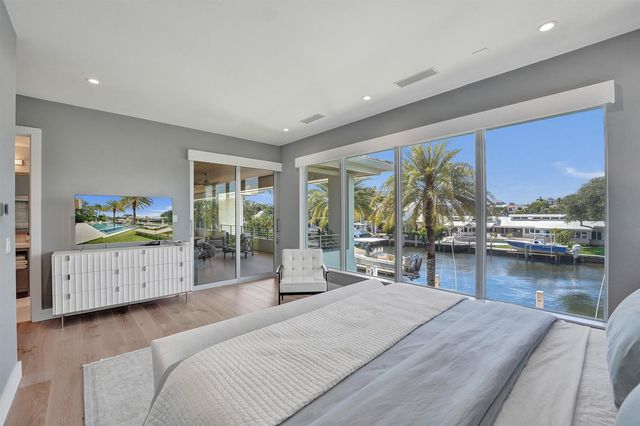 2718 NE 17th Street, Fort Lauderdale, FL 33305
