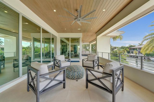 2718 NE 17th Street, Fort Lauderdale, FL 33305