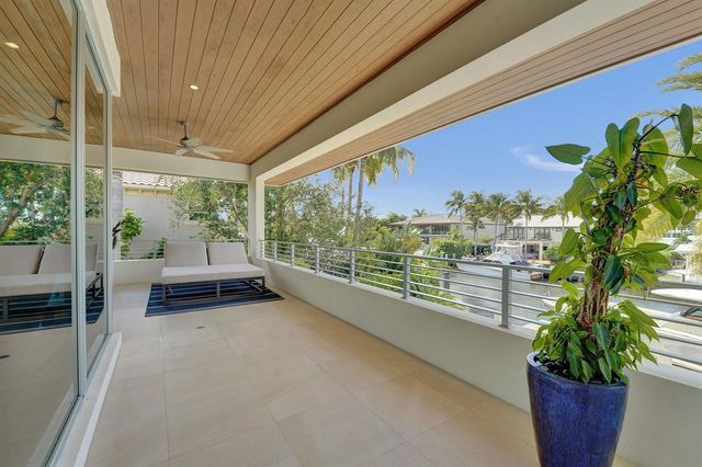 2718 NE 17th Street, Fort Lauderdale, FL 33305