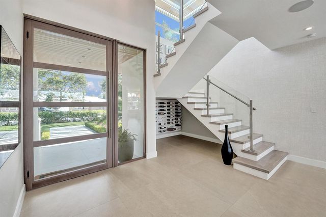 2718 NE 17th Street, Fort Lauderdale, FL 33305